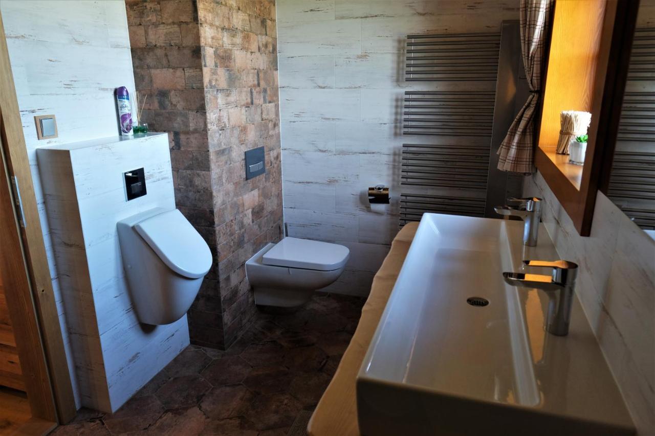 U Mistra Vichra Apartment *